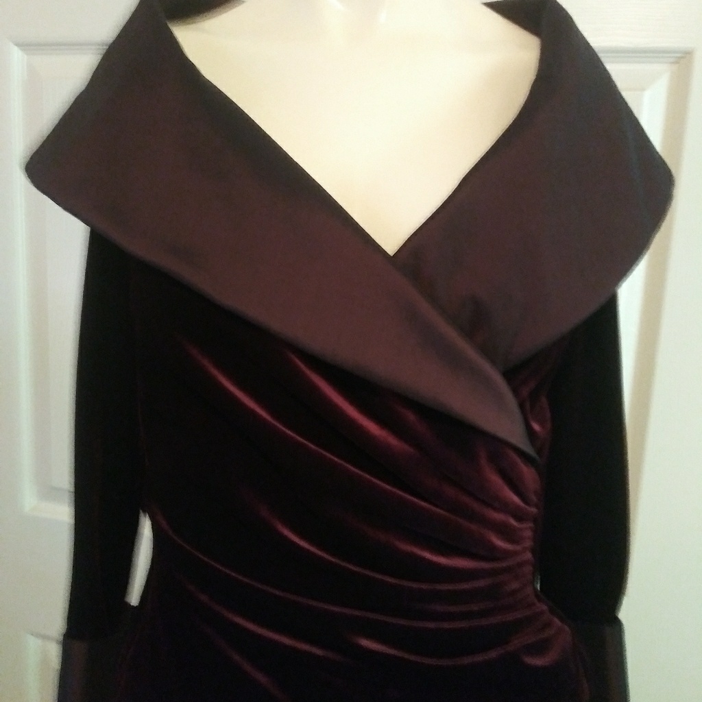 Tadashi Shoji Creation